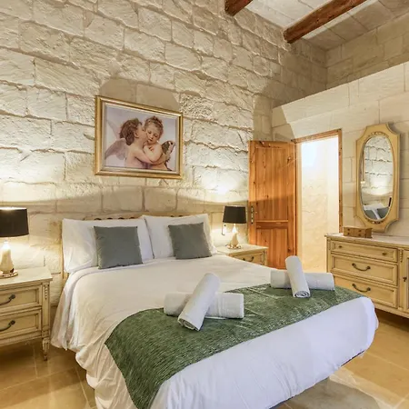 A Lovely 4br Townhouse In Gozo With Pool By 360 Estates * Gharb (Gozo)