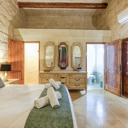 A Lovely 4br Townhouse In Gozo With Pool By 360 Estates Holiday home