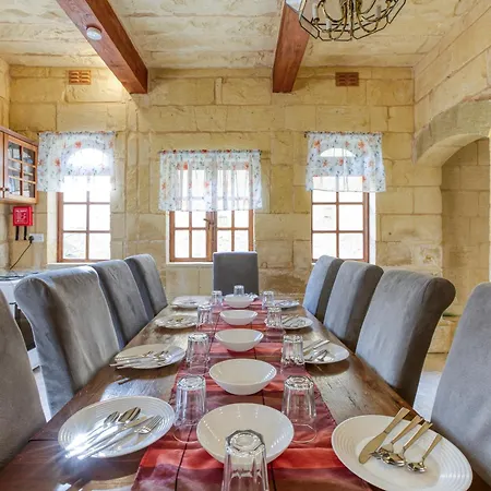 A Lovely 4br Townhouse In Gozo With Pool By 360 Estates * Gharb (Gozo)
