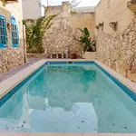 Dom wakacyjny A Lovely 4br Townhouse In Gozo With Pool By 360 Estates