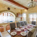 A Lovely 4br Townhouse In Gozo With Pool By 360 Estates Prázdninový dům Għarb