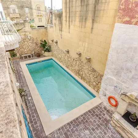 A Lovely 4br Townhouse In Gozo With Pool By 360 Estates 펜션 가르브