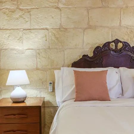 A Lovely 4br Townhouse In Gozo With Pool By 360 Estates Nyaraló *