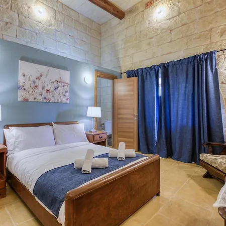 Nyaraló A Lovely 4br Townhouse In Gozo With Pool By 360 Estates *