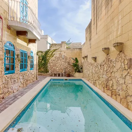 Nyaraló A Lovely 4br Townhouse In Gozo With Pool By 360 Estates Għarb