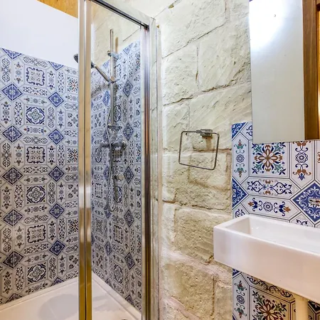 A Lovely 4br Townhouse In Gozo With Pool By 360 Estates 펜션
