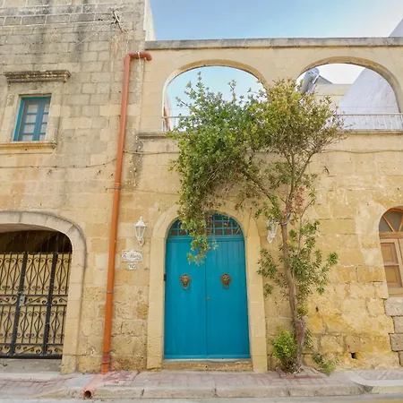 A Lovely 4br Townhouse In Gozo With Pool By 360 Estates Għarb